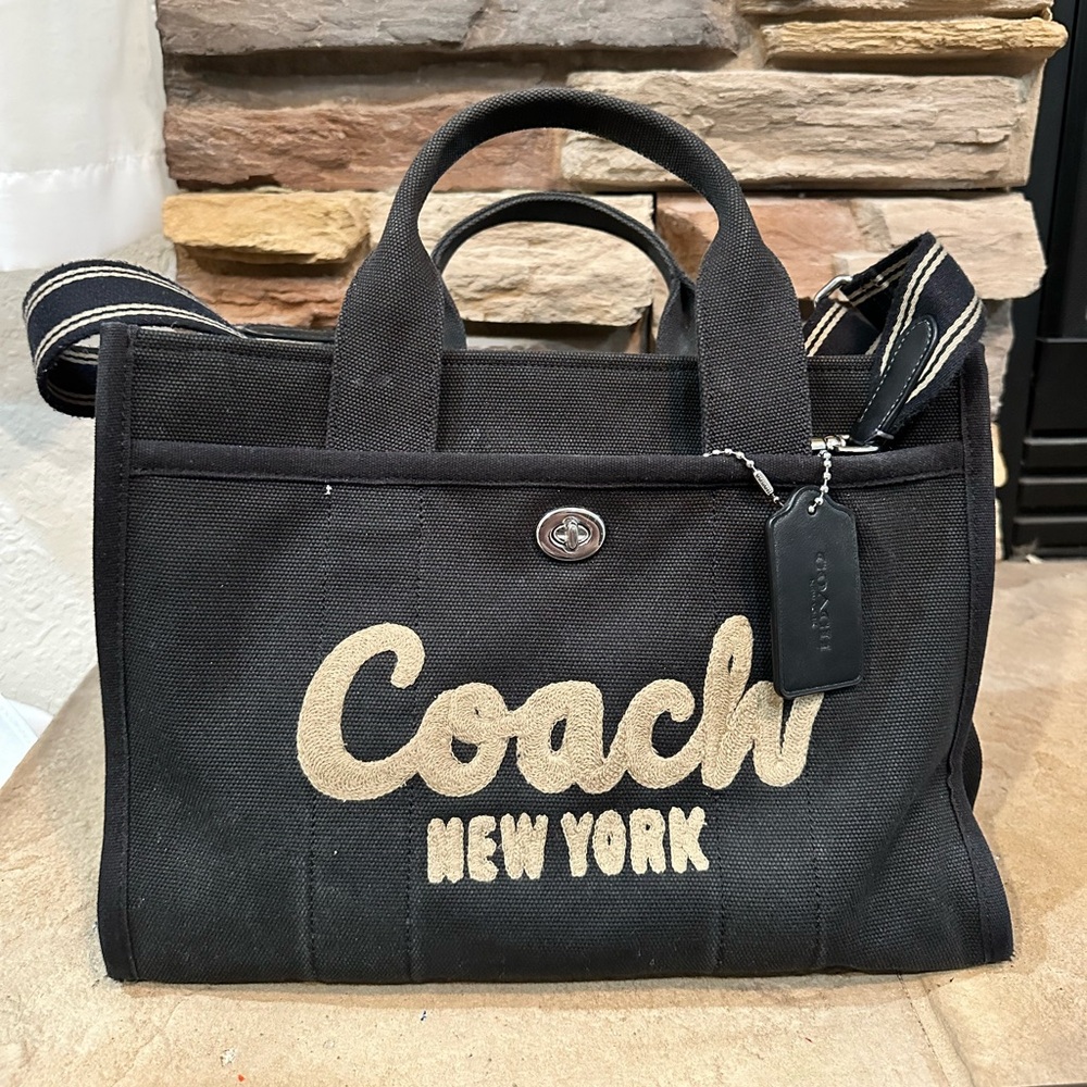 Coach cargo tote